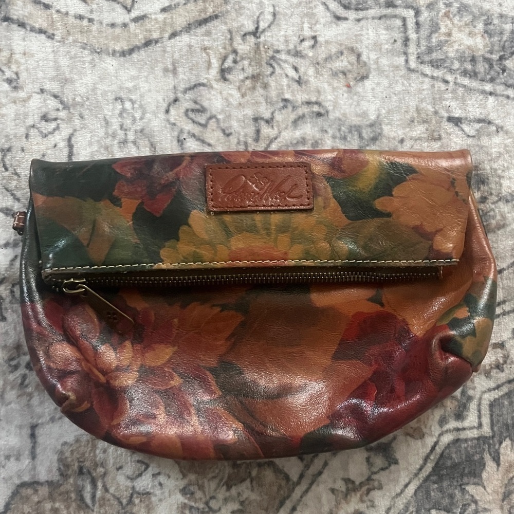 Patricia Nash natural shades of florals fold over cloth bag hobo style